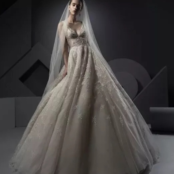 Ersa Atelier IVORY wedding dress - Picture 3 of 8